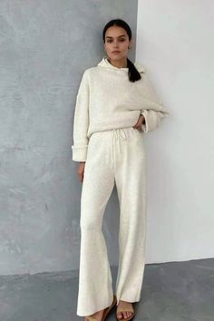 Two-piece fashion sports sweater suit women - IFAUN Wide Leg Pants Winter, Matching Loungewear Set, 21 Outfits, Forever 21 Outfits, New Winter Collection, Beautiful Tops, Medical School Motivation, Holiday Inspo, Mommy Makeover