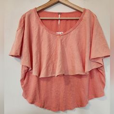 New With Tags No Flaws Casual Orange Ruffled Top, Peach Cotton Tops For Brunch, Pink Ruffle Tops For Layering, Pink Ruffled Tops For Layering, Chic Peach Cotton Top, Peach Short Sleeve Top For Brunch, Casual Peach Tops For Loungewear, Peach Ruffled Tops For Spring, Spring Peach Ruffled Tops