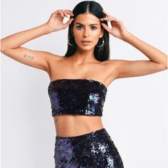 New With Tags. Nasty Gal Sequin Bandeau Top Navy Blue. Zipper Back. Stretchy. Wide 14” High 7” Strapless Party Crop Top, Strapless Crop Top For Party, Strapless Sequined Crop Top For Party, Strapless Sequined Party Crop Top, Glamorous Bandeau Crop Top For Night Out, Glamorous Strapless Crop Top For Party Season, Glamorous Bandeau Sequin Crop Top, Glamorous Strapless Crop Top For Club, Strapless Fitted Crop Top For Party Season