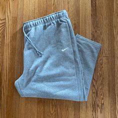 Nwt Sz 3x Nike Sweatpants Tapered Leg Nike Bottoms With Elastic Waistband For Winter, Nike Cotton Winter Bottoms, Nike Winter Cotton Bottoms, Nike Sweatpants, Nike Pants, Tapered Legs, Nike Women, Pant Jumpsuit, Sweatpants