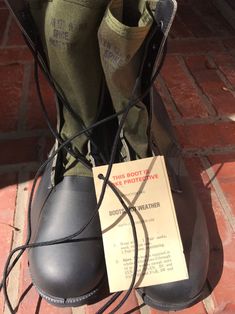 Genuine US military vintage spike protective jungle boots Olive green, Brand new with insoles. Size 131/2XW Boots Olive Green, Jungle Boots, Vintage Helmet, Walking Boots, Us Military, Great Birthday Gifts, Mens Shoes Boots, Tap Shoes, Character Shoes