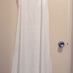 Vince Camuto Xs Sleeveless Linen Maxi Dress In Ivory W/ 17 In Side Slits & Stretch Strapes. Cool White A-line Sleeveless Dress For Casual Wear, White Lined Sleeveless Sundress, Sleeveless White Midi Dress For Casual Occasions, White Midi Sleeveless Dress For Casual Wear, White Sleeveless Midi Length Casual Dress, White Midi Length Sleeveless Dress For Casual Wear, White Sleeveless Lined Maxi Dress, White A-line Sleeveless Dress For Dress Down, White Lined Maxi Dress For Dress Down Occasions