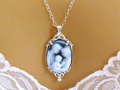 Father Mother Child Cameo Necklace/Real Cameo Necklace/Cameo Family Necklace/New Mom Necklace Gift I Valentino Gifts, Victorian Mother, Victorian Cameo, Gold Money, Mother Child, Family Necklace, Cameo Jewelry, New Mom Gift, Punk Jewelry