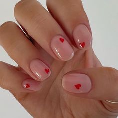 valentines nail inspo aesthetic love hearts Vday Nails, February Nails, Hari Valentine, Nail Designs Valentines, Minimal Nails