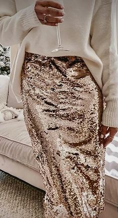 October Feels, Becky Hillyard, Womens Skirt Outfits, Xmas Outfit, Maxi Skirts Summer, Cella Jane, Chique Outfit, Sequin Pencil Skirt, Rock Outfit