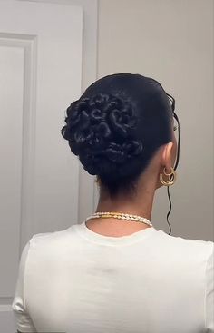 Connect Hairstyles For Black Women, Elegant Hair Black Women, Fall Updo Hairstyles, Different Parts For Hair, French Twist Updo Black Women, Velcro Rollers Black Women, Fancy Black Hairstyles, French Twist Wedding Hair, French Roll Hairstyle For Black Women