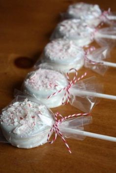 white marshmallows wrapped in clear cellophane and tied with twine