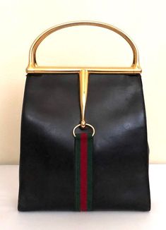 Gucci Handbags Vintage, Cheap Purses, Ladies Bag, Roshe Run, Handbags Affordable, Handbag Heaven, Cheap Handbags, Beautiful Handbags