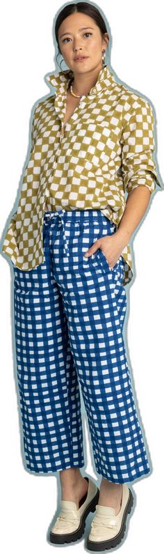 Casual Gingham Wide Leg Bottoms, Casual Wide Leg Gingham Bottoms, Casual Relaxed Fit Capris For Vacation, Relaxed Fit Capris With Pockets For Vacation, Casual Gingham Cotton Bottoms, Spring Vacation Gingham Bottoms, Casual Gingham Pants For Summer, Gingham Bottoms For Spring Loungewear, Spring Gingham Loungewear Bottoms