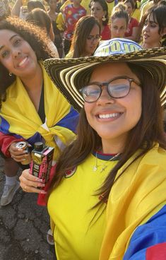 #colombia #james #jersey #outfits #yellow #soccer #flag #sombrero #inspiration #instagood #instagram Soccer Outfit, Soccer, Flag, Instagram