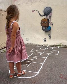 Street Art Illusions, Street Art Utopia, Sidewalk Art, 3d Street Art, Amazing Street Art, Colossal Art, Graffiti Murals, Murals Street Art, Beautiful Streets