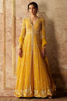 Embroided Anarkali Suits, Anarkali Wedding Suits, Beautiful Anarkali Dress, Anarkali Suits For Wedding, Yellow Anarkali Suits, Anarkali Georgette, Mehandi Dress, Shadi Dress, Diy Handbags