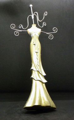 This is about 15 1/5 inches tall. Perfect for hanging your necklace on for display. Severtaalo goldtone hooks await your jewelry pieces. It allows you to display tyhem and not get them tangled. The gown is golf=d  with silver accents and totally covered with tiny clear rhinestones. Mannequin Jewelry Holder, Jewlery Holder, Jewellery Displays, Decorate Room, Jewelry Holders, Vintage Hot Wheels, Jewelry Displays, Ladies Gown, Russian Fashion