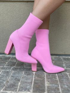 SHOWSTOPPER pink sock heels featuring lightweight stretchy fabric on the ankle with a pump heel. These are absolutely perfect for a girls night out! Pink Heels Outfit, Socks With Heels, Sock Heels, Glass Slippers, Twinkle Toes, Ankle Sock, Funky Shoes, Heels Outfits, Pink Socks