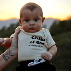 Child of God Baby God Baby, Announcement Onesie, Jesus Clothes, Pregnancy Announcement Onesie, Baby Gift Ideas, Cadeau Baby Shower, Faith Clothing, Jeremiah 29