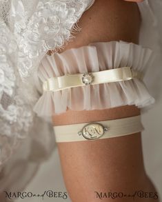 Adjustable Cream Bridal Accessories As Gift, Bridal Shower Gift For Bride, Personalized Wedding Garter, Perfect Bridal Shower Gift, Bridal Shower Gifts For Bride, Bride Attire, Tulle Material, Bolero Wedding, Wedding Garter Set