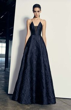 See the entire collection. Alex Perry, Elegante Casual, Beauty Dress, Gorgeous Gowns, Fashion Weeks, Beautiful Gowns, Couture Dresses, Long Dresses, Fancy Dresses