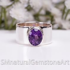 Natürlicher Amethyst-Fancy Cut Ring, 11 mm breiter Bandring, 925 Sterling Silber Ring, Statement-Ring, handgemachter Ring, Party-Wear-Ring-Geschenk für sie Ringtyp: Breitbandring Edelstein: Amethyst Bandbreite: 11 mm Steingröße: 8x10 mm Metall: Sterling Silber Wide Band Ring, Silver Ring Designs, Wide Band Rings, Ring Gemstone, Types Of Rings, Wide Bands, Ring Handmade, Statement Ring, 925 Sterling Silver Ring