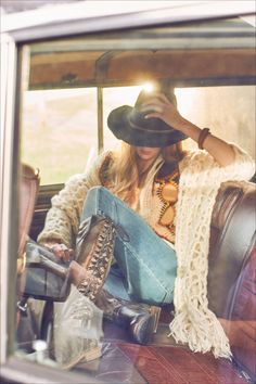 Western Photo Shoots, Music Inspired Fashion, Event Attire, Cowgirl Photoshoot, Western Photoshoot, Western Photo, Western Photography, Senior Pictures Poses, Fashion Photography Inspiration