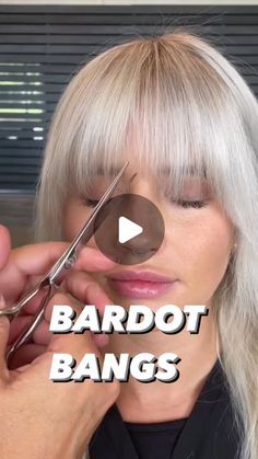 Brigitte Bardot Style Hairstyles, Brigitte Bardot Inspired Wedding Hair, Bardot Fringe Bob, Fine Fringe Hairstyles, How To Trim Fringe Bangs, Blond Hair With Fringe, Sleeping With Bangs, Blonde Layers With Bangs, How To Cut Perfect Bangs