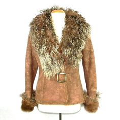 100% Leather Shearling Coat Jacket Large Collar Natural Size M Brand New 137 New 100% Shearling Leather - Stock #137 Coat Jacket Shearling. Please See All 5 Pictures For More Details, As They Are Mai Part Of A Description! 25" Long, Shoulders 16.5", Sleeve 24.5", Chest 19.5" Waist 17.5", Bottom 21" All Measurements Were Taken Flat! To All Our International Buyers: We Are Not Responsible For Any Custom Duties In Your Country To All Our Customers: We Are Here For You! Please Talk To Us If You Have Elegant Brown Leather Jacket For Winter, Brown Leather Jacket With Faux Fur Trim For Winter, Brown Sheepskin Leather Jacket For Fall, Winter Beige Leather Jacket, Fitted Brown Sheepskin Outerwear, Brown Leather Jacket With Faux Fur Trim, Fitted Brown Leather Jacket For Cold Weather, Brown Sheepskin Long Sleeve Outerwear, Brown Leather Fur Coat For Workwear