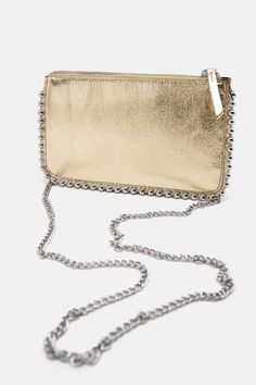 Gold Bag Outfit, Gold Clutch Bag, Zara Bag, Expensive Bag, Zara Gold, Gold Clutch, Zara Bags, Gold Bag, Pretty Bags