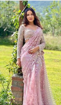 Net Saree Blouse Designs, भारतीय दुल्हन संबंधी, डिजाइनर कपड़े, Reception Saree, Designer Sarees Wedding, Sari Design, Fancy Sarees Party Wear, Gaun Fashion, Indian Fashion Saree