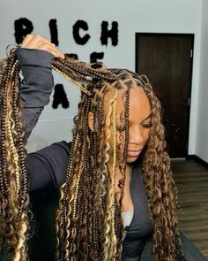 Basket Braid Hairstyles, Sparkly Braids, Hair Packs, Hairstyle Aesthetic, Braided Hairstyles For Black Women Cornrows, Main Point, Box Braids Hairstyles For Black Women, Cute Braided Hairstyles, Cute Box Braids Hairstyles