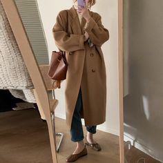 Wool Long Coat, Woolen Coat Woman, Long Skirt Fashion, Pu Leather Skirt, Fall Chic, Long Wool Coat, Long Skirts For Women, Wool Handmade, Loose Outfit