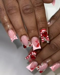 📸: enchantedclaws (IG) #valentines #valentinesdaynails #valentinesnails Valentine Day Set Nails, Valentines Day Inspo Nails, Blinged Out Valentine Nails, Nail Art Designs 2024 Trend, Valentines Junk Nails, Baddie Nails Christmas, Valentines Day Junk Nails, Valentines Diy Nails, Valentines Theme Nails