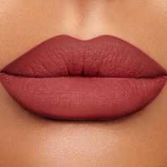 Lip Cheat crazy in love model Charlotte Tilbury Lip Liner, Charlotte Tilbury Lip Cheat, Basic Makeup Tutorial, Charlotte Tilbury Lip, Mauve Lips, Makeup Nails Designs, Berry Lips, Bond Girl, Rose Lipstick