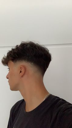 Hair Types Men, Mid Skin Fade