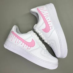 authentic original Nike Air Force 1 hand painted customs sneakers light pink drip on the outsides of the sneakers light pink swooshes on the insides of the sneakers All sneakers are made on order, please allow the indicated time for your item to be shipped. If you have any questions about the process time or do you need the sneakers quickly? Just send us a message!   * Be aware of your sneaker size, please in doubt go to the store first * Sneakers color may slightly vary due to photographic ligh Nike Air Force 1 Pink, Air Force 1 Pink, Earn Respect, Air Force 1 Sneakers, Preppy Shoes, Pretty Shoes Sneakers, All Nike Shoes, Air Force 1 Custom, Custom Air Force 1