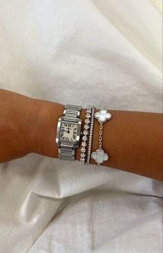 van cleef and Cartier silver bracelet and watch jewelry clean girl fresh expensive spoiled lucky girl healthy rich aesthetic Silver Jewlery, Wrist Jewelry, Luxe Jewelry, Dope Jewelry, Classy Jewelry, Jewelry Essentials, Jewelry Lookbook, Stacked Jewelry, Instagram Inspo