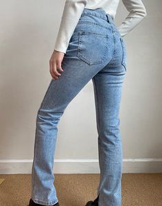 The Tala Cowgirl Split Jeans feature a high-waist boyfriend style design with an exaggerated bottom split. Available in Medium-Wash, Light-Wash and Black. Details: Denim Cold Hand Wash / Warm Iron On Reverse Available in Medium-Wash, Light-Wash and Black Size / Fit: Runs true to size Model wears a Small Model Info: Chest 82 cm Waist 65 cm Hips 88 cm Height 165 cm SIZE CHART Hips Waist Length XS 87 cm 61 cm 108 cm Small 91 cm 65 cm 109 cm Medium 95 cm 69 cm 110 cm Large 99 cm 73 cm 111 cm High Waist Light Wash Jeans With Zipper Closure, Y2k Fitted Full-length Jeans, Y2k Style High-waist Medium Wash Flare Jeans, Mid-rise Flare Jeans With Contrast Stitching In Medium Wash, Light Wash Full-length Flare Jeans In Rigid Denim, Pin Man, Exfoliating Mask, Boyfriend Style, Cold Hands