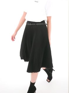 Composition : POLYESTER 81 RAYON 17 POLYURETHANE 2 / COTTON 69 NYLON 22 POLYURETHANE 9Color : BLACK_S,BLACK_MCountry of Origin : KOREA Black Pleated Skirt For Workwear In Fall, Black Pleated Knee-length Bottoms, Black Asymmetrical Pleated Skirt, Black Asymmetrical Pleated Skirt For Spring, Black Pleated Skirt With Relaxed Fit For Fall, Black Knee-length Relaxed Pleated Skirt, Black Pleated Asymmetrical Skirt, Asymmetrical Pleated Black Skirt, Black Pleated Bottoms For Fall