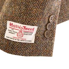 Model: RONA HT JACKET_BROWN HERRINGBONE 100% Pure New Harris Tweed Wool Tailored silhouette Details include two front flap pockets, three button cuff, a centre vent and three button closure Finished with a beautiful matching lining HARRIS TWEED Ladies Herringbone Jacket - Rona. Beautifully crafted brown herringbone jacket for ladies. Made from the highest quality 100% pure virgin Harris Tweed wool dyed, spun, hand-woven at the home of the weaver and finished in the Isle of Harris, Scotland. Deta Tweed Jacket Outfit, Kilt Jackets, Harris Tweed Jacket, Kilt Pins, Jacket Outfit Women, Herringbone Jacket, Tartan Blanket, Scottish Jewellery, Cashmere Gloves