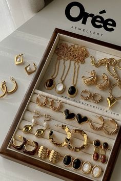 Unique Jewelry Inspiration, Conceptual Jewelry, Gold Jewelry Collection, Jewelry Closet, Jewellery Trends, Gold Plated Jewellery, Trending Jewelry, Geek Jewelry