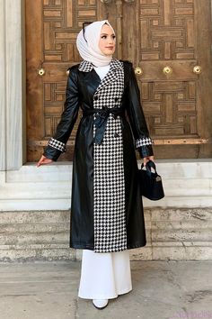 2022 ekose deri tesettür kap Muslimah Fashion Casual, Moslem Fashion, Iranian Fashion, Muslimah Dress, Women Blouses Fashion, Casual Hijab, Casual Hijab Outfit, Muslim Fashion Outfits