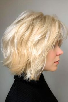 Blonde Bob With Shaggy Layers Medium-Length Hairstyle. Bob With Shaggy Layers, 2024 Haircuts, Bob Hairs, Fine Hair Cuts, Medium Length Hairstyle, Medium Shaggy Hairstyles, Shaggy Layers, Shag Hair, Shaggy Hairstyles