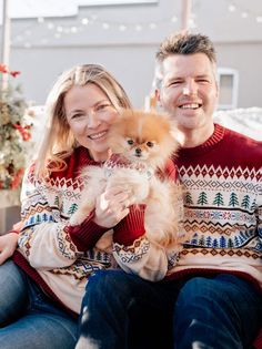 Couple and pomeranian in matching holiday sweaters Christmas Cards With Dogs, Matching Dog And Owner Outfits, Christmas Card Photos, Dog And Owner, Bbq Shirt, Embroidered Bucket Hat, Holiday Sweaters, Twin Outfits, Matching Sweaters