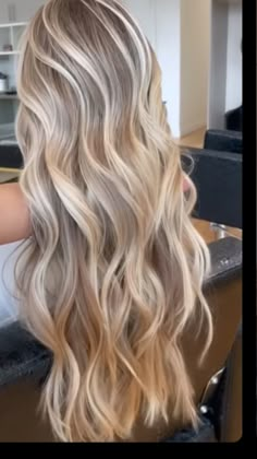 Blonde Hair With Roots, Blonde Hair Goals, Perfect Blonde Hair, Blonde Hair Inspo, Bright Blonde Hair, Highlight Ideas, Summer Blonde Hair, Blonde Hair Transformations, Summer Blonde