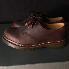 Dr. Martens Dark Brown Crazy Horse Shoes Size 6 In Women’s And Size 5 In Men Never Worn Tried On Once And Put In Closet Classic Low-top Work Boots, Classic Closed Toe Leather Shoes With Cushioned Footbed, Classic Low-top Boots For Fall, Casual Closed Toe Dress Shoes With Leather Footbed, Casual Dress Shoes With Leather Footbed, Casual Goodyear Welted Oxfords For Fall, Classic Low-top Boots With Leather Footbed, Casual Dress Shoes With Leather Footbed And Round Toe, Brown Oxfords With Cushioned Footbed And Round Toe