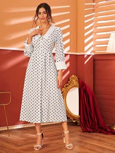 Vestido estilo camisa de cintura alta con botón de lunares | SHEIN Minimalist Fashion Casual, Peter Pan Collar Dress, Polka Dot Shirt, Autumn Fashion Casual, Polka Dress, Childrens Fashion, Pop Fashion, Chiffon Fabric, Collar Dress