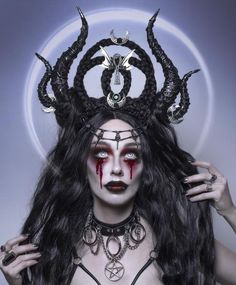 Hey, I found this really awesome Etsy listing at https://www.etsy.com/listing/813412572/ready-to-ship-lilith-gothic-headpiece Makeup Horor, Teknik Makeup, Drag Make-up, Beauty Spells, Witch Makeup, Horror Makeup