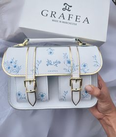 Grafea Bag, Stylish School Bags, Small Leather Bag, Women's Bags By Style, Luxury Purses, Bags Aesthetic