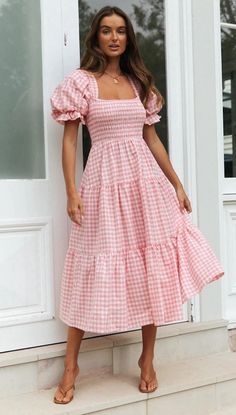 Stand out in the crowd in this beautiful plaid coquette dress with lantern sleeves and square collar. a-line design for stylish and comfortable fit! Summer Fashion Dresses, Mini Robes, Pink Midi Dress, Looks Chic, Basic Outfits, Plaid Dress, Looks Vintage, Chic Dress, Swing Dress