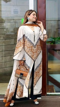 Pakistani Dress Neck Design, Lulusar Dresses, A Line Kurta Designs, Pakistani Fashion Casual Kurta Designs, Stitching Ideas For Kurtis, Long Shirts For Women Pakistani, Latest Dress Design, Womens Trendy Dresses