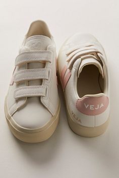 Veja Recife Sneakers Velcro Tennis Shoes Women, Sneakers Veja, Velcro Shoes, Veja Sneakers, Womens Tennis Shoes, Sustainable Leather, High Quality Shoes, Trendy Shoes, Work Shoes