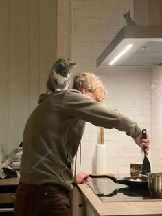 Man With Cats Aesthetic, Cat And Boy Aesthetic, Blonde Surfer Guy Aesthetic, Cat Guy Aesthetic, Blond Guys Aesthetic, Guy Baking Aesthetic, Cooking Aesthetic Man, Blond Men Aesthetic, Boys Cooking Aesthetic